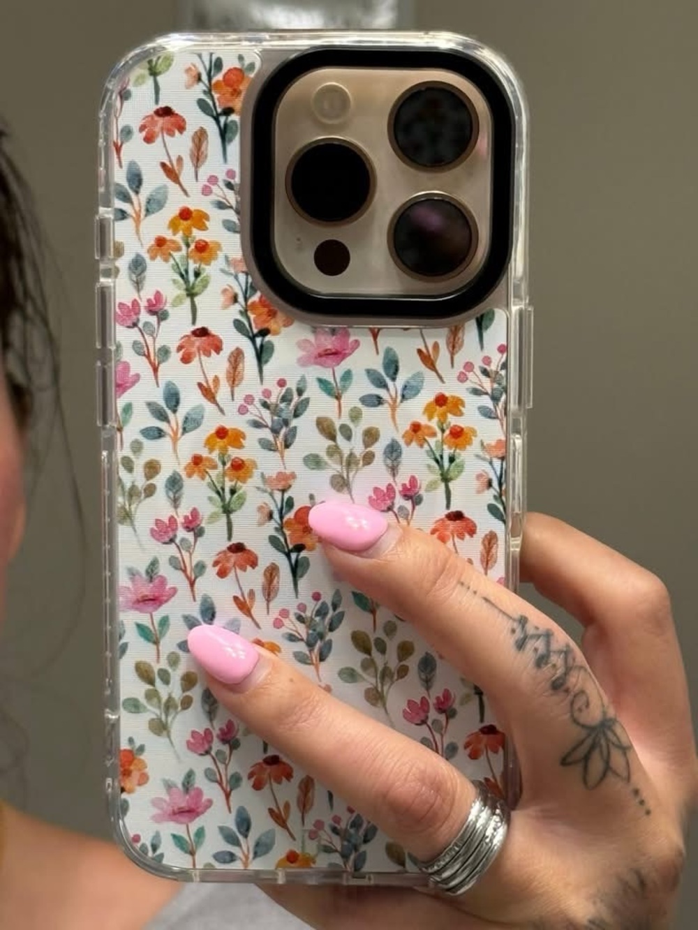 Luneli case